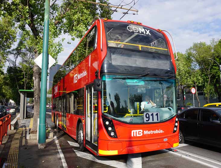 MB Metrobus ADL Enviro500MMC 911